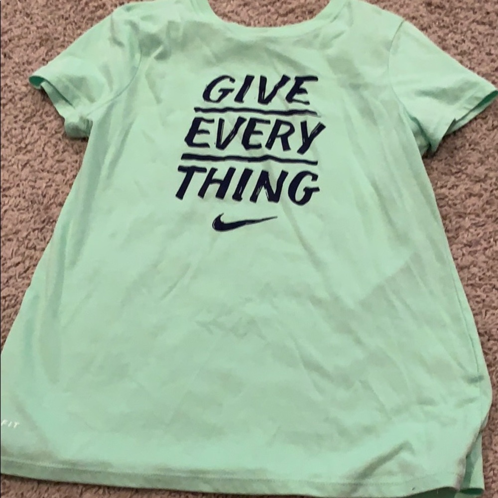 Girls Nike T-shirt